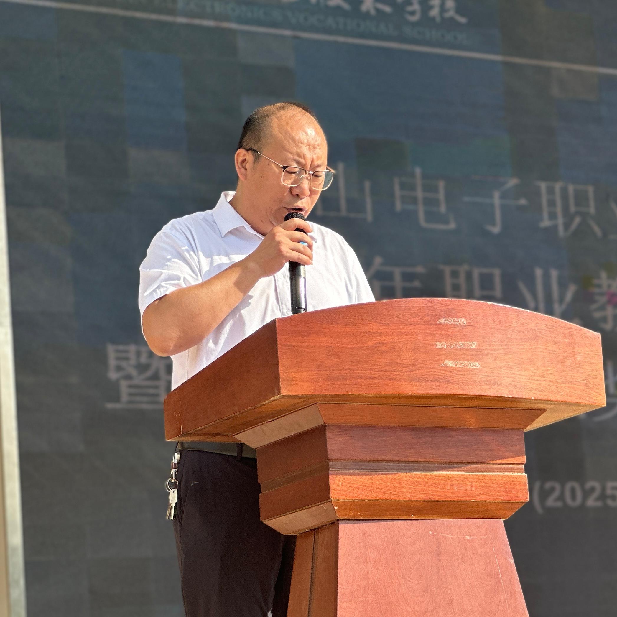 李永红(1).jpg