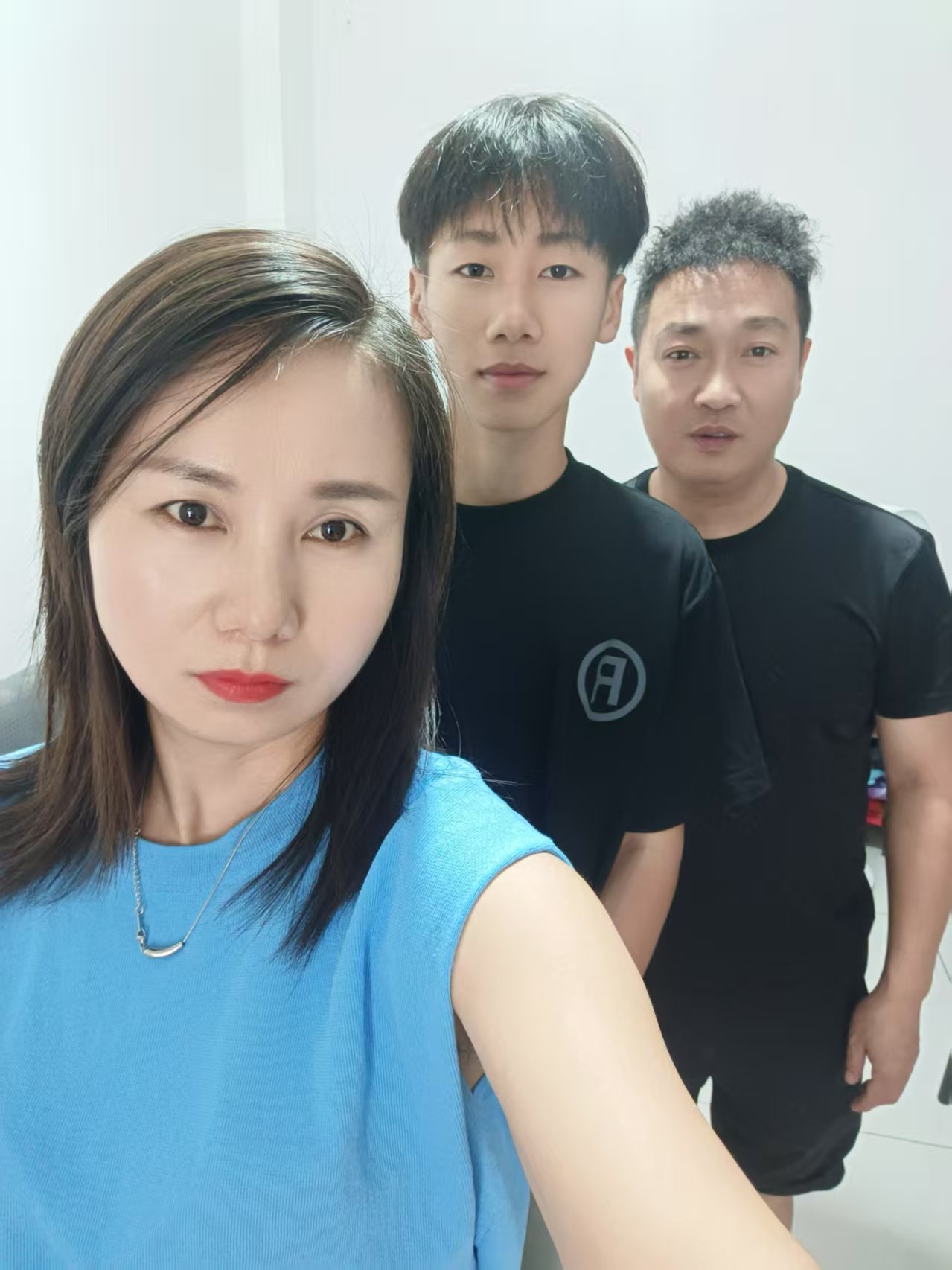 杨佳豪.jpg